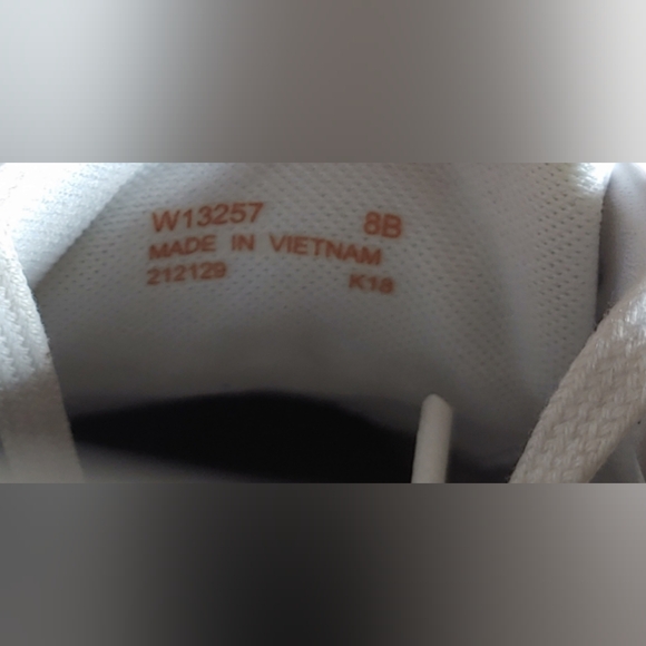 Cole Haan GrandPro Sneakers- Women Size 8 - Picture 8 of 8